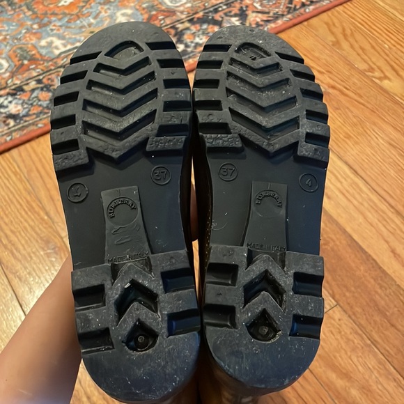 Authentic Burberry Rain Boots - Picture 6 of 6